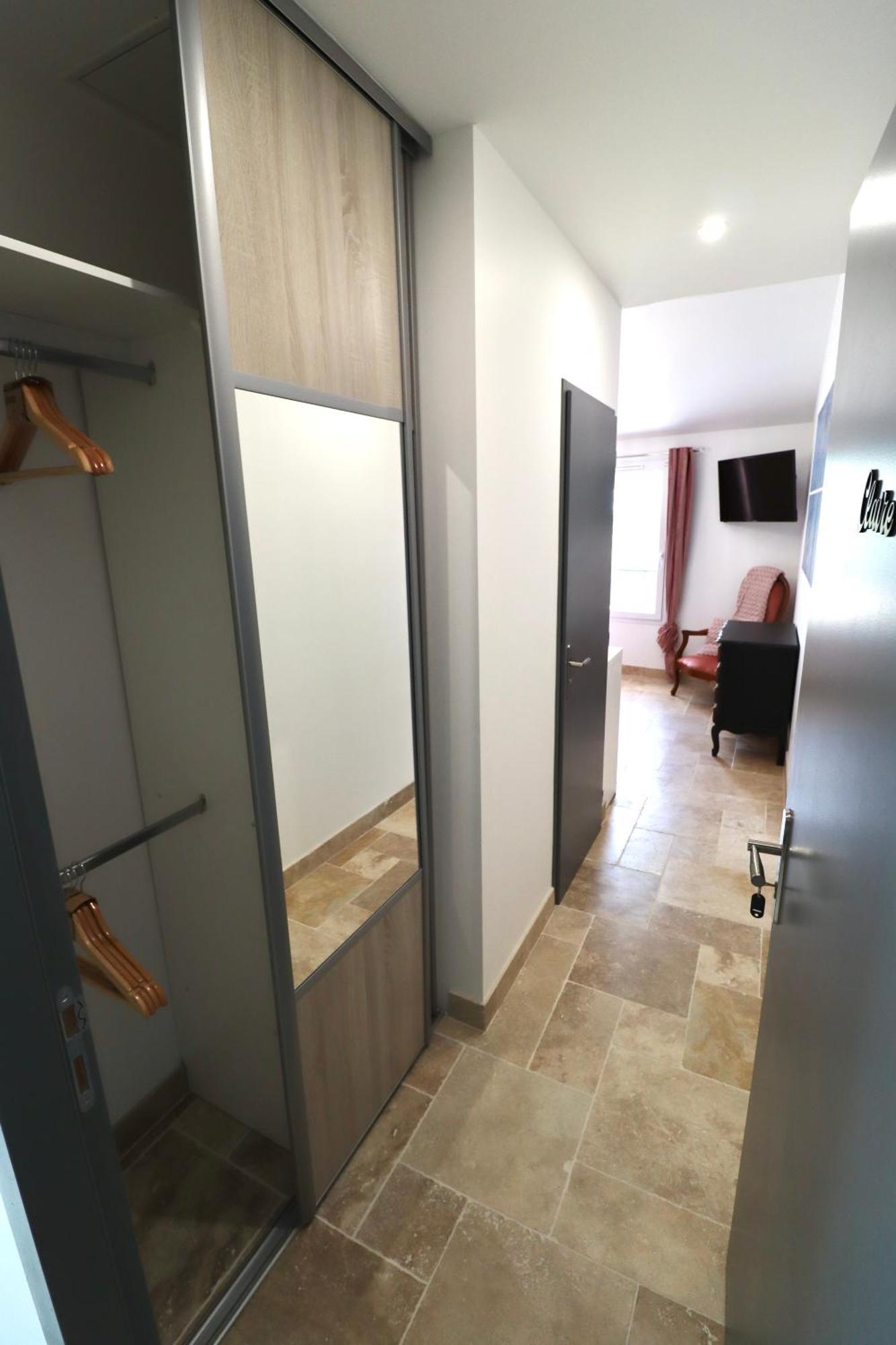 Chambres D'Hotes Avec Jacuzzi Et Piscine Au Mas De Cadoule Saint-Just  Zimmer foto