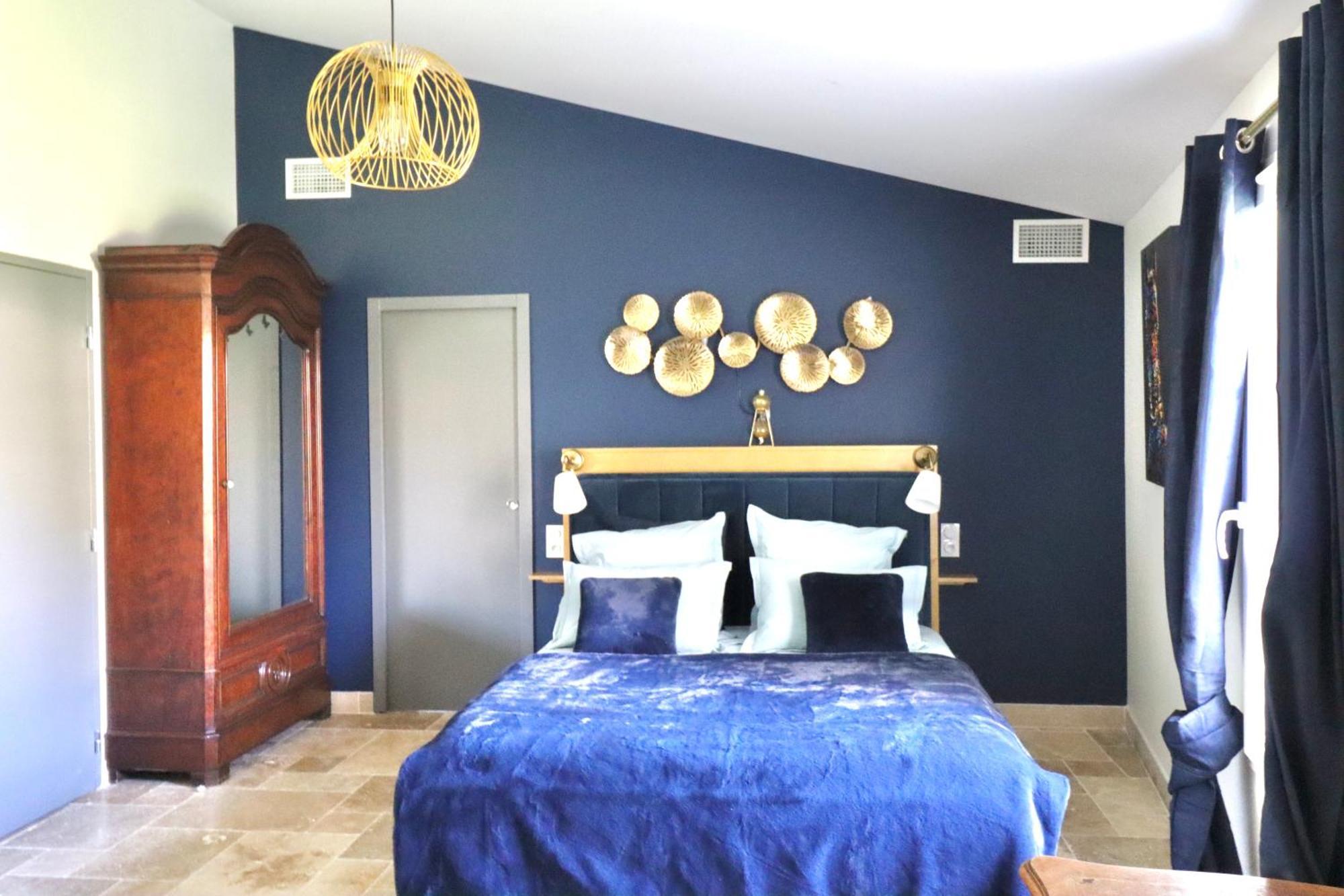 Chambres D'Hotes Avec Jacuzzi Et Piscine Au Mas De Cadoule Saint-Just  Zimmer foto